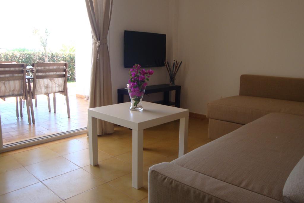 Cala Vigliena Il Sole Negli Occhi Villa Punta Braccetto Room photo